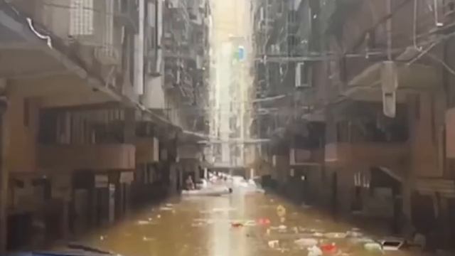 Apocalypse in China! Shanghai is filled with water! Houses are flooded! смотреть онлайн
