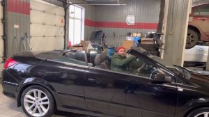 Работа крыши на Opel Astra H TwinTop кабриолет