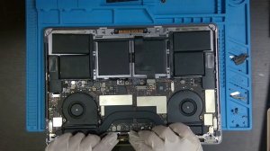 MacBook Pro A1707 Display Replacement by #Azizi Technologies Dubai