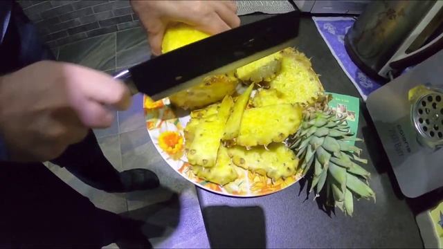 Как почистить ананас в домашних условиях
