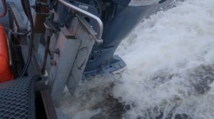 Работа прямоточного подвесного водомета Карась на глиссе/Direct drive outboard jet Slow Mo