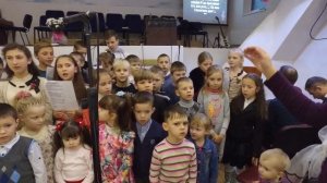 Детские Рождественские христианские песни: Он родился для меня