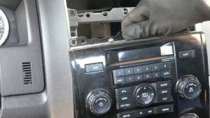 2008-12 Ford Escape Radio Removal