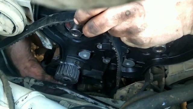 Как заменить помпу в Приора смотреть онлайн