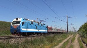 Электровоз ЭП1М-632 с поездом №591 Пермь — Анапа