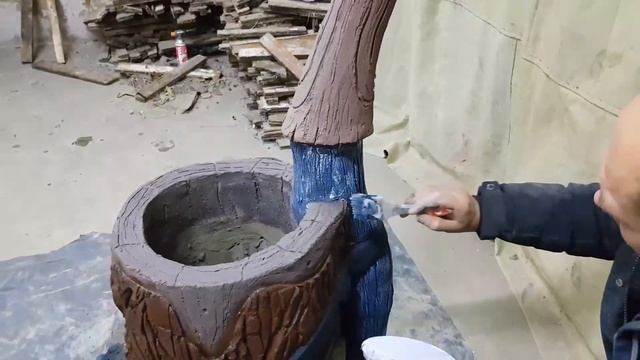 покраска  вазона из  арт  бетона  кистью.