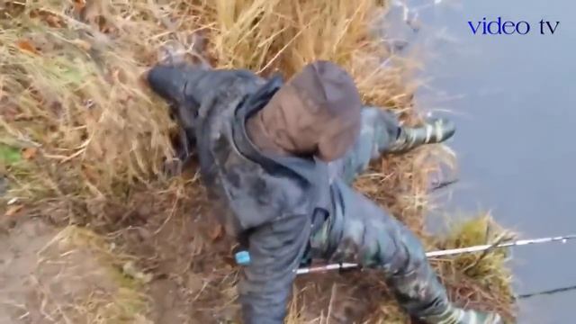Жесть рыбалка Пьяные рыбаки на рыбалке Русская и Украинская рыбалка Рыбалка приколы fishing смотреть онлайн