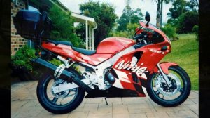 Honda CBR 900 RR - 1995 Model - Review