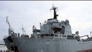 Большой десантный корабль БДК «Орск» проекта 1171 встает на ремонт