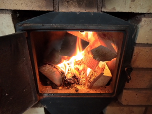 БАННАЯ ПЕЧЬ С ВЫНОСНОЙ УДЛИНЕННОЙ ТОПКОЙ. Преимущества и недостатки