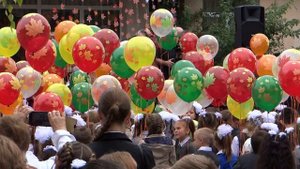 Музыкальное  поздравление выпускникам школы