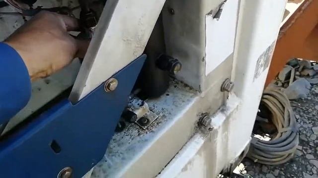 Замена конденсатора в контейнере рефрижераторе CARRIER 69NT40-489 в полевых условиях