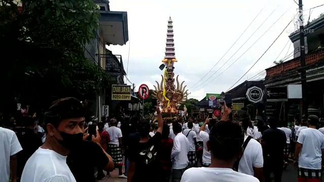 Plebon Permaisuri Ida Dwagung Peliatan lX Puri Peliatan(Anak Agung Oka Susmini) смотреть онлайн