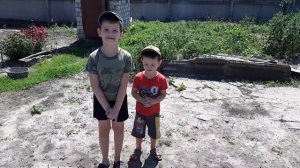 Как заклеить лодку,бассейн,болотники?Жидкий ПВХ номер один в этом деле.Клеим бассейн.