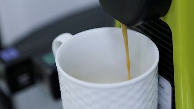 Открылся второй филиал Студии Шугаринга "Сладкая" смотреть онлайн