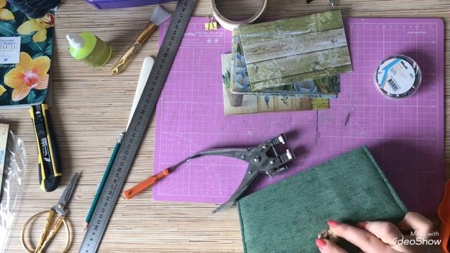 Процесс создания тетрадочки для бабушки «Огородные хитрости» / Скрапбукинг смотреть онлайн