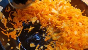 Капуста тушеная с черносливом