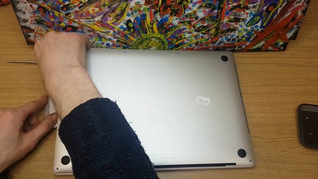 Apple MacBook A1707 disassemble for revision and cleaning cooling system