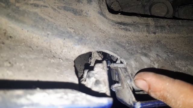 как снять передний бампер на бмв F 30 (установка сеток в решетки) смотреть онлайн