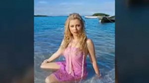Лена Ленина . Экстравагантная...