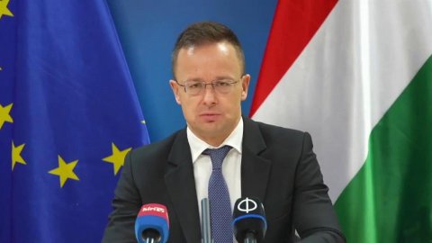 Глава венгерского МИД Петер Сийярто отреагировал на выпад Владимира Зеленского