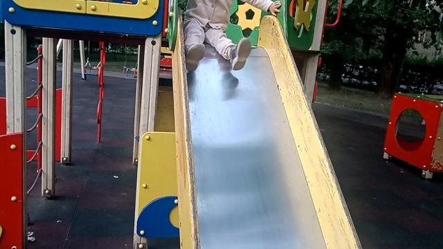 Елизавета на площадке
