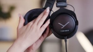 LISTEN LIKE A PRO - Beyerdynamic Gamer Quality Headphones (Unbox This!)