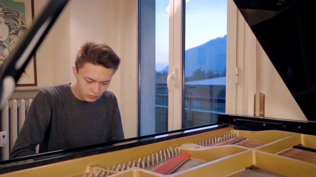 DuckTales - Opening Theme (piano version) смотреть онлайн