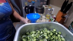 Салат из огурцов "НЕЖНЫЙ на ЗИМУ". Салат из огурцов с репчатым луком. САМЫЙ ПРОСТОЙ РЕЦЕПТ.