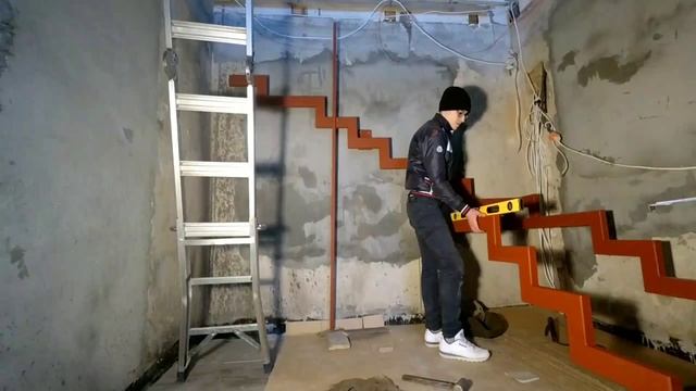 Установка лестницы ЛОМАНЫЙ КОСОУР #1