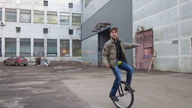 Как ездить на моноцикле ?