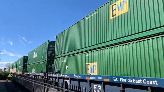 NS 204 by CP Magnolia, passing 153 pulling down to Hayne Jct. смотреть онлайн