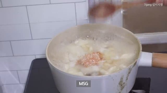 ENG) 먹방브이로그 그 잡채,, 이러면 나만 잡채 먹고 싶나요 | 뜨끈한 수제비와 참치 비빔 칼국수 만드는 요리브이로그, 우삽겹 콩불에 날치알 주먹밥 먹는 자취생일상
