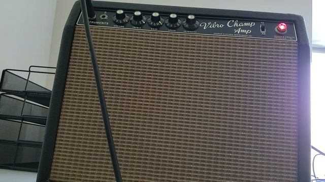 1965 Fender Vibro Champ All Original near mint смотреть онлайн