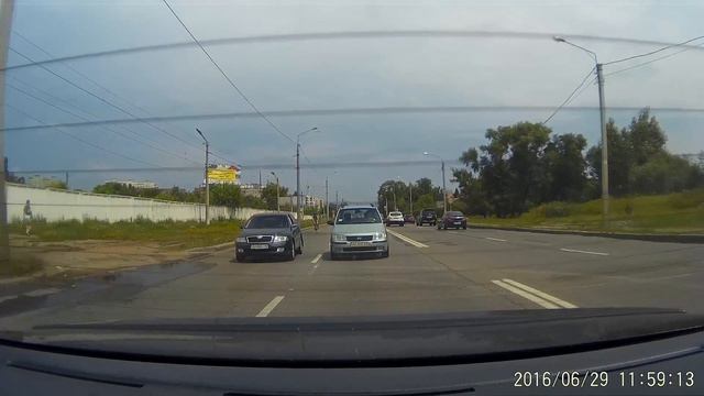 И куда же он так спешит...? смотреть онлайн