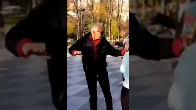 ДОЖДИК,ДОЖДИК,ЛЕЙ смотреть онлайн