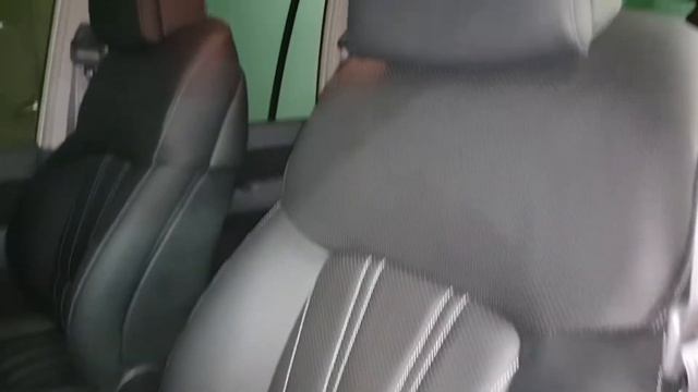 Переделка Toyota LC 80. Салон от BMW F01 и LC 200.