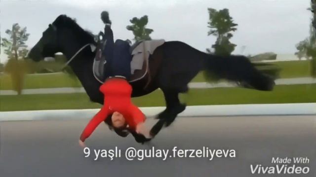 кто то учит дочерь печь пироги а кто то покорять коней смотреть онлайн