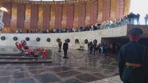 Мамаев курган. Смена караула