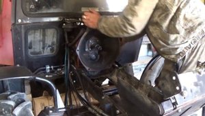 Беларус 320.4.Установка КПП и ДВИГАТЕЛЯ.