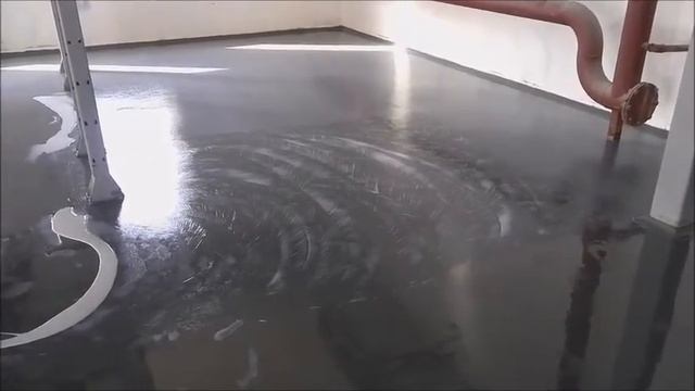 Фрагмент процесса нанесения полиуретанового матового лака Литапур 2КМ смотреть онлайн