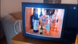 бар из старого советского телевизора