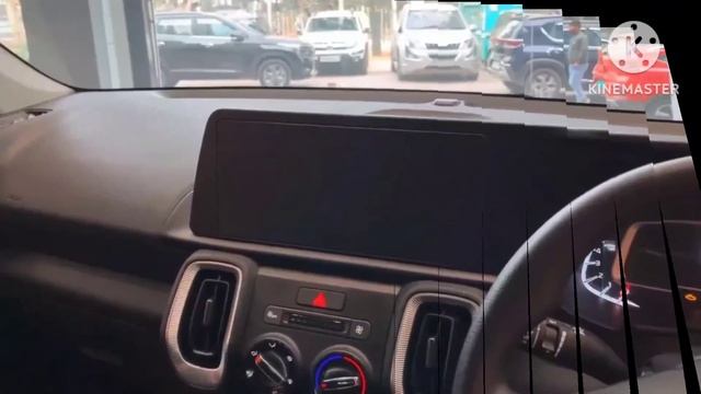 Cận cảnh Kia Sonet 2024 bản rẻ nhất tại đại lý: Dùng vành thép 15 inch không có màn hình giải trí