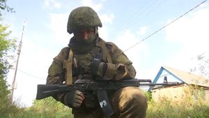 Военные саперы ЗВО разминируют освобожденные территории Харьковской области