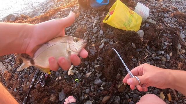 Первая рыбалка на Чёрном море. РОКФИШИНГ!!!