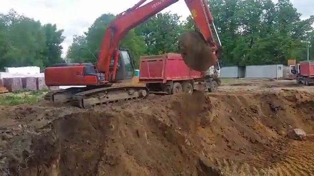 Рытье котлованов