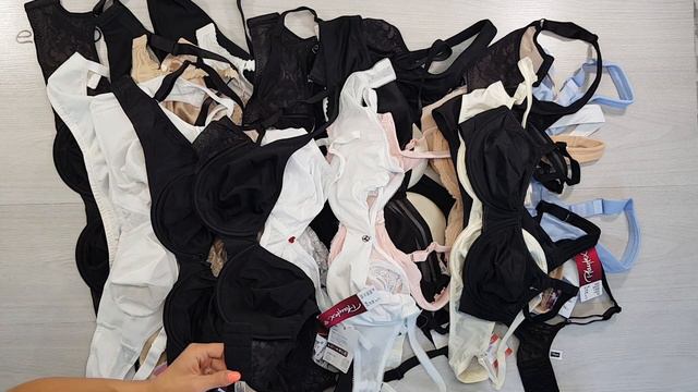 07859 Underwear BRAND  Женское нижнее белье 3 475 кг    3580 за кг   68 ед