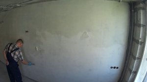 12.Шпаклюем стены.mp4