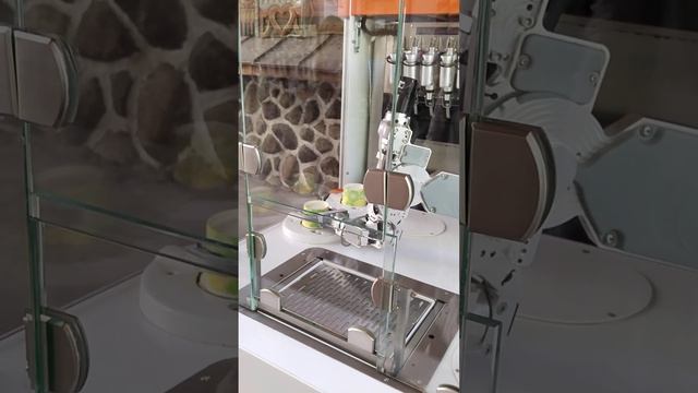 Робот мороженщик. Измайловский кремль. Москва смотреть онлайн