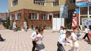 Весенний танец в детском саду